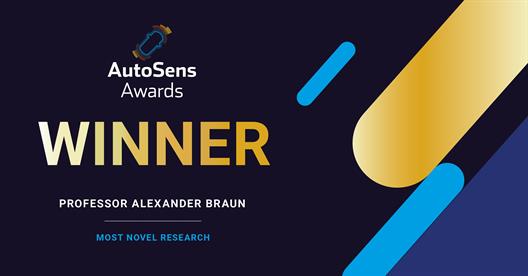 Prof. Dr Alexander Braun from the Department of Electrical Engineering and Information Technology at the Düsseldorf University of Applied Sciences had two major successes in November 2021: he received the AutoSens award and a Best Paper Award.
