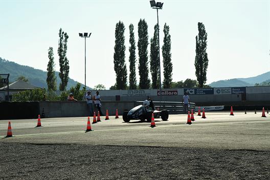 Auf der Rennstrecke kam Sonntag noch einmal Adrenalin auf: Die schwierigste Disziplin stand für den letzten Tag auf dem Programm, bei dem Endurance (Langstreckenrennen) muss das Auto auf einem Rundkurs mit Hindernissen ein Zeitrennen absolvieren.