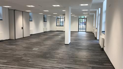 Mehrzweckraum im Erdgeschoss des Lern- und Studierendencenters der Hochschule Düsseldorf