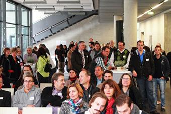 Rund 200 Ehemalige waren zum zweiten großen Alumnitreffen erschienen.