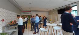 On 23 September, the Dr. Jost Henkel Foundation invited its scholarship holders to the traditional get-together in Holthausen. After the two-year break due to Corona, Karol-Monique Westhoff, Managing Director of the Dr. Jost Henkel Foundation, and the participants were particularly looking forward to lectures, good conversations and extensive networking in presence. 