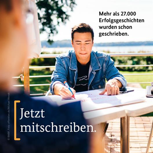 Dear students of the Düsseldorf University of Applied Sciences,
For the coming academic year 2021/22, you can once again apply for a Deutschlandstipendium at HSD.
The application period for students, first-year students in Bachelor's and Master's programmes as well as students who are changing their course of study is 15-31 July 2021. 
