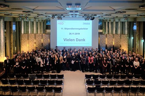 Gruppenbild Stipendienvergabefeier 2019