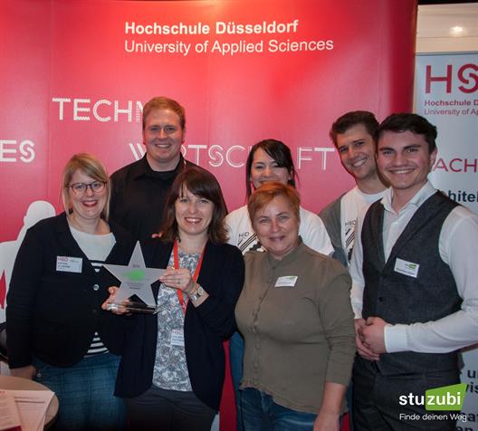 Team is presenting the Award StuzubiStar 2016