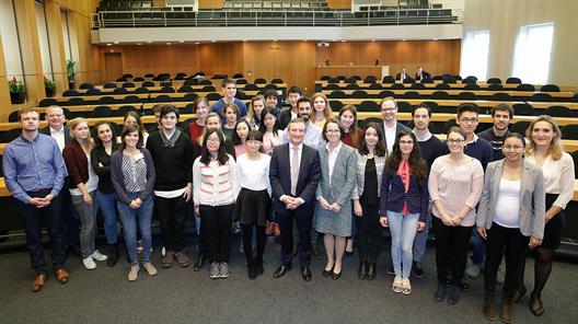 Mayor welcomes international students